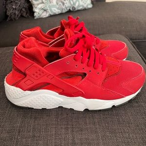 Nike Huarache’s Size 6Y worn once
